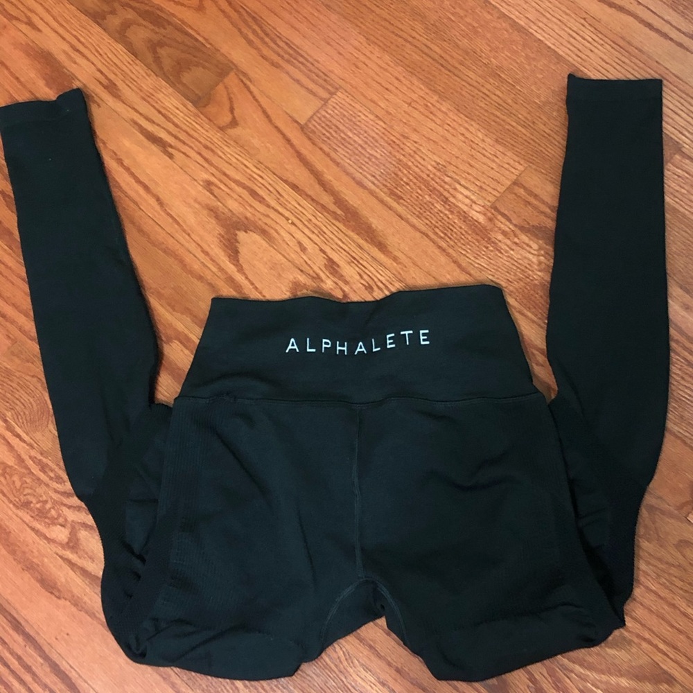 Alphalete Aero Leggings - Black - Size Medium